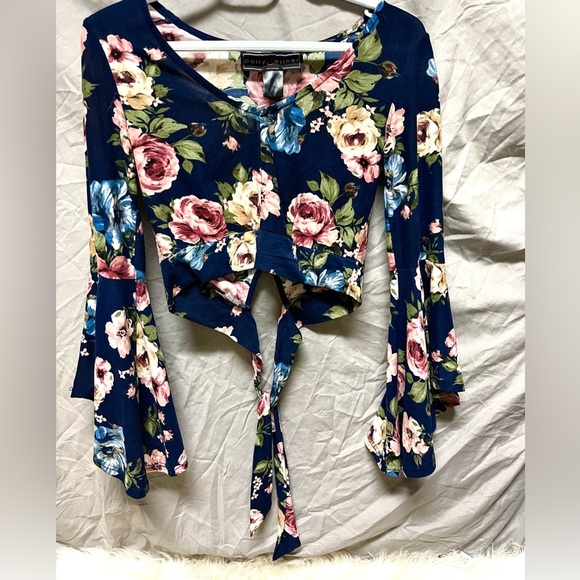 Cropped Floral Flared Sleeve Long Sleeve Shirt Size Small - Picture 3 of 4